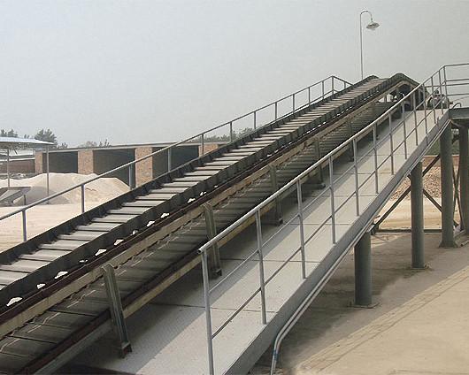 DJ Corrugated Sidewall Conveying Equipment Inclined Belt Conveyor For Bulk