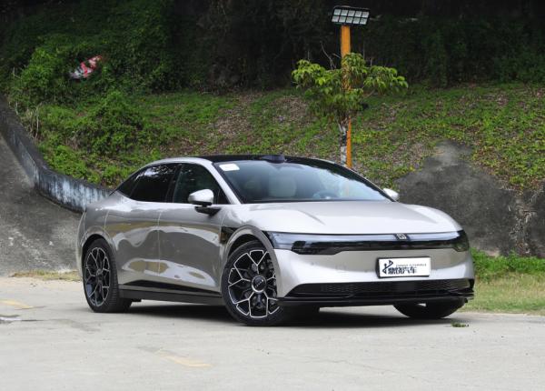 Competitive Automobile Factory 2WD Zeekr Electric Car 007 Pure New Energy
