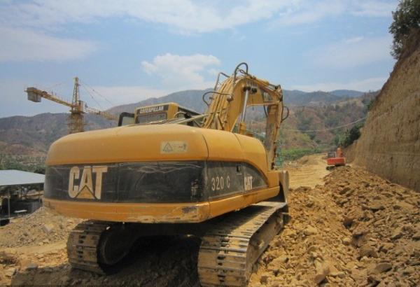 Buy cheap 320C used hammer excavator 2004 japan excavator from wholesalers