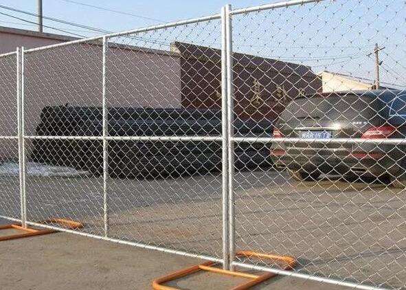 Buy cheap 1.5mm Temporary Security Fencing Self Standing Chain Link from wholesalers