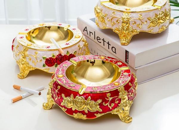 Buy cheap Custom Logo Cigar Individual Retro Zinc Alloy Ashtray from wholesalers