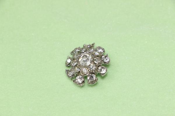 Buy cheap 34L Rhinestone Buttons For Clothing Silver Ecofriendly Inlaid Flower Pattern from wholesalers
