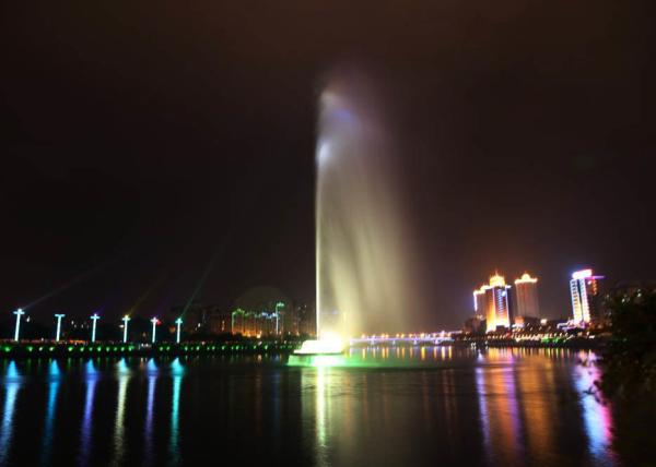 Buy cheap Super Shocking Outdoor Led Pond Fountain , Dancing Pool Fountain 100m Super High Spray from wholesalers