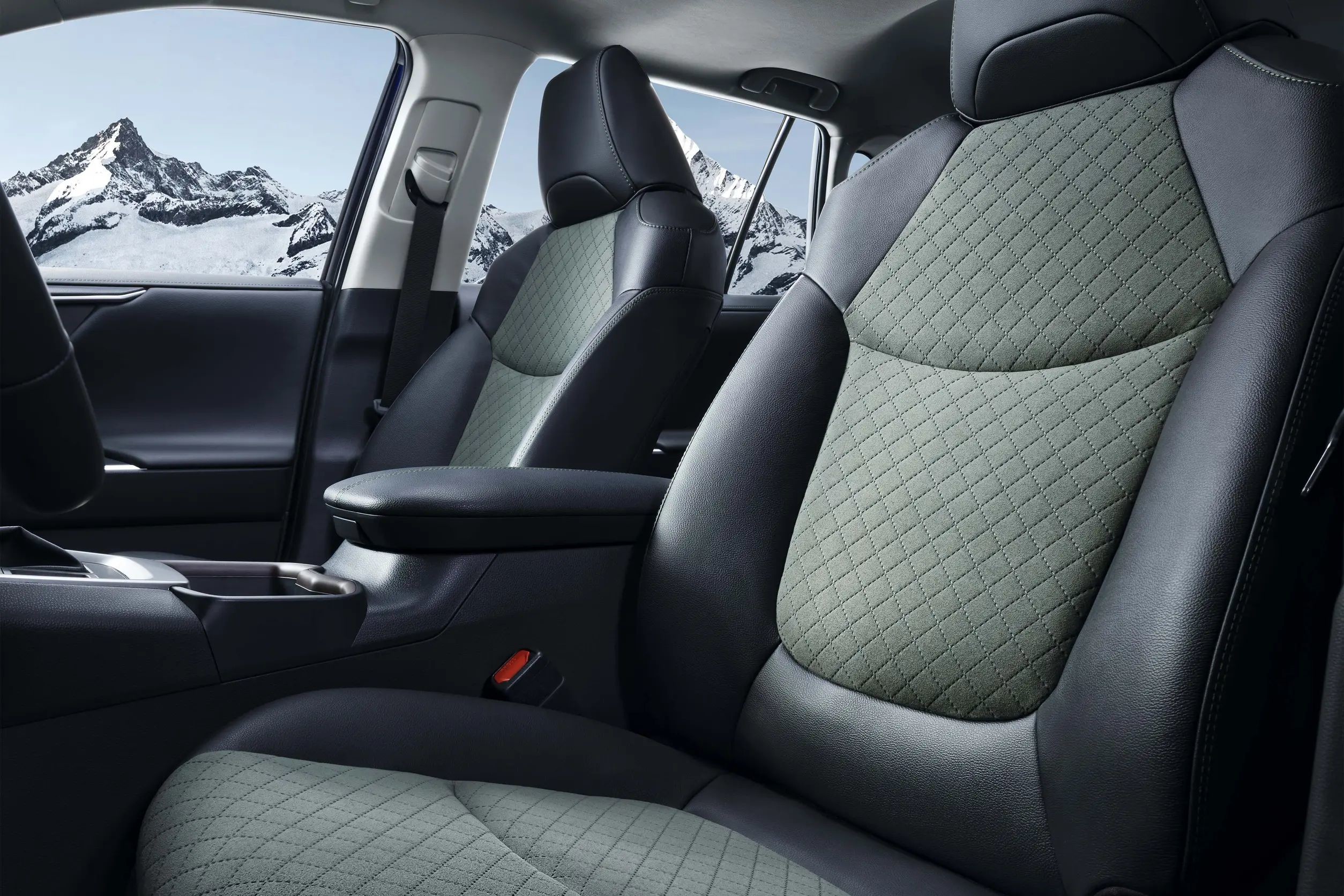 Compact RAV4 Toyota Petrol SUV 2.0L 2.5L Engine FWD AWD 5 Seat