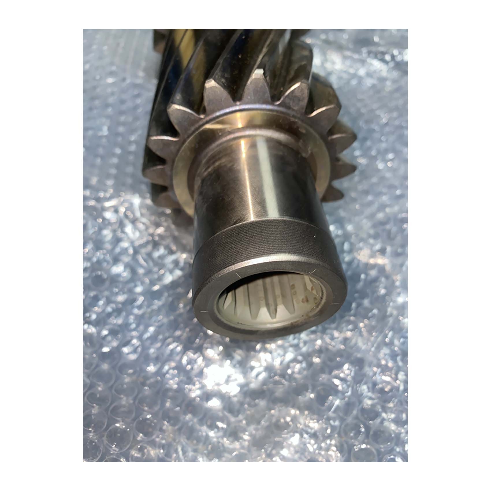 OE NO. 1316 303 033 Transmission Output Shaft for 16s2531 Gearbox Secondary Shaft