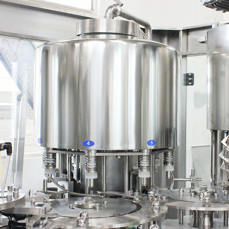 2000BPH Capacity Auto Liquid Filling Machine 1800KG Pure Water Packaging Machine