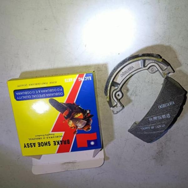 Buy cheap AX100 Motorcycle Brake Shoe Assy Spare Parts Stronger Braking Force from wholesalers