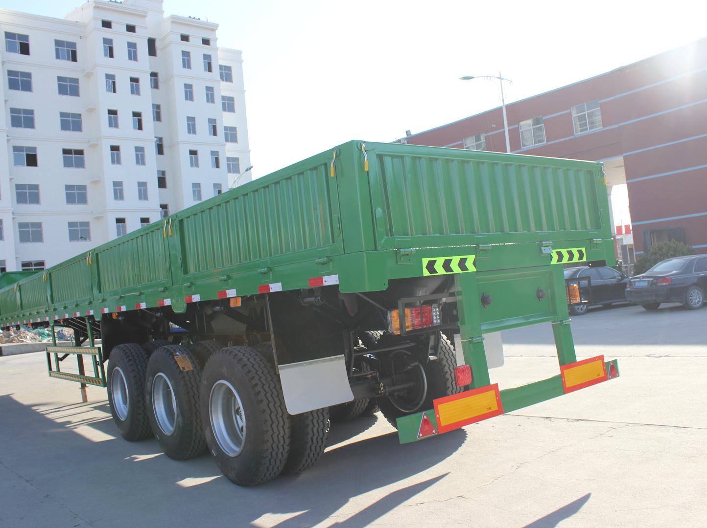 3 Axles 40t Bulk Cargo Semi Trailer with Side Wall As Per Client's Specifications