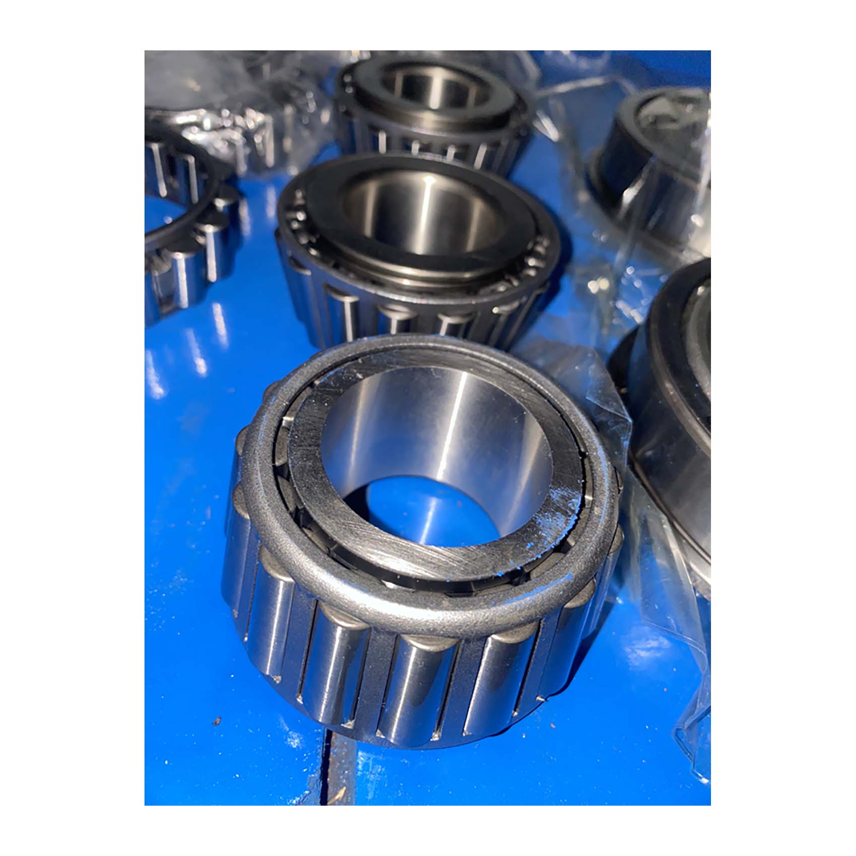 SINOTRUK Howo Gearbox Front Taper Roller Bearing 0735 303 550 for Commercial Vehicles