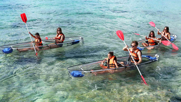 Custom Water Sports Polycarbonate Boat For Family Entertainment