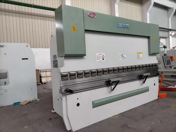 Buy cheap 125T Force CNC Hydraulic Press Brake WE67K125/3200 For Metal Fabrication from wholesalers