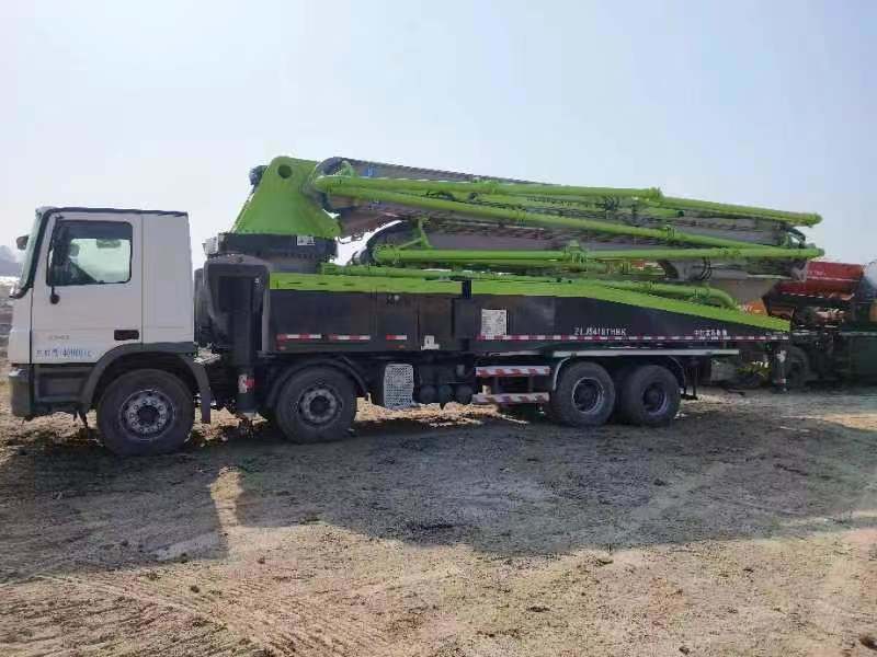 in 2013, The New Paint Preparation of 52 Meters Concrete Pump of Zoomlion Completed The Company&prime;s Inventory