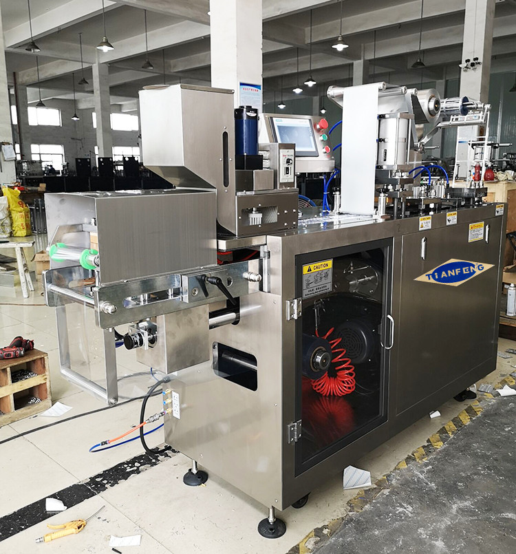 DPB150 Ss304 Flat Type Aluminum-Plastic Blister Packing Machine PLC Touch Screen