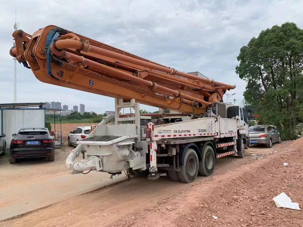 2013 Zoomlion 38m Concrete Pump Truck Pump for Sale