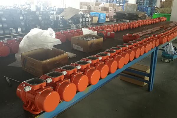 Buy cheap 2.2KW External Concrete Vibrator 10 Kn 100%Copper Coil ISO9001 Certification from wholesalers