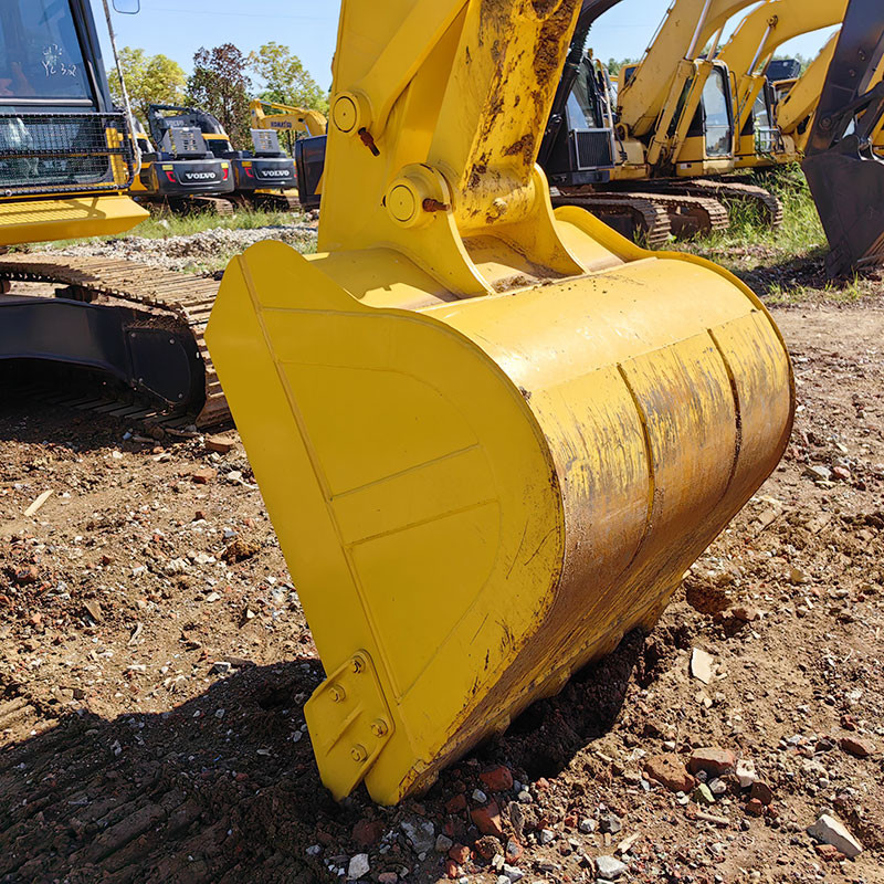 Used Komatsu PC240 hydraulic Excavator original Engine 400L Large Fuel Tank Quality Guaranteed