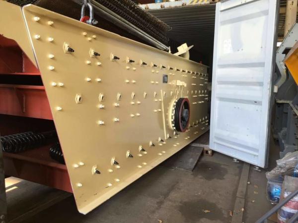 Buy cheap Silica Vibro Sand Vibrating Screen Machine 3700*1200 30 - 100 TPH Coal Gold Gravel from wholesalers