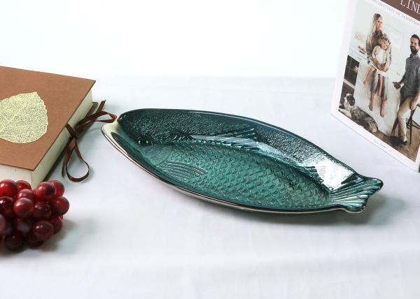Buy cheap Embossed Vintage Fish Glass Plates , 33CM Hand Made Glass Fish Shaped Plates from wholesalers