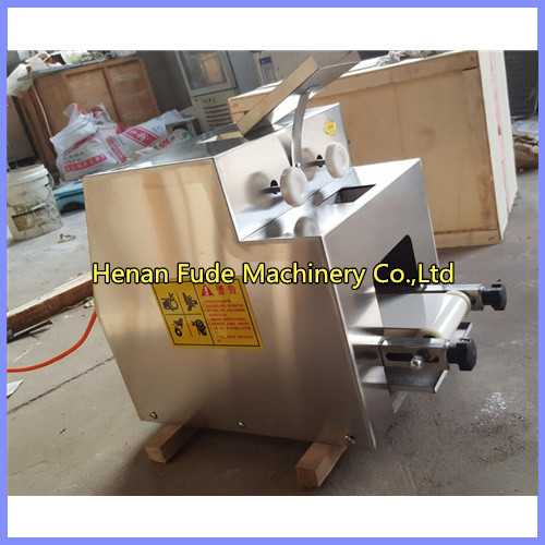 Dumpling wrapper making machine，dumpling skin making machine,small dumpling wrapper making machine