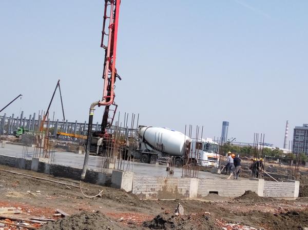 Quality 6x4 Mobile 37m Concrete Pump Truck with Germany Rexroth Hydraulic System for sale