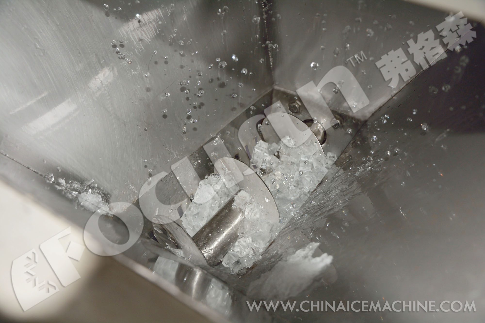 1 Ton Cube Ice Machine Air Cooling Square Ice Maker with 22mm*22mm*22mm Ice Size