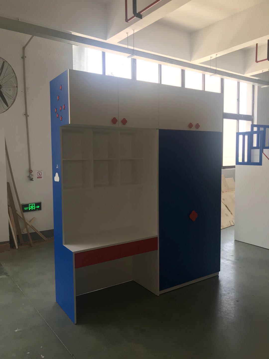 Customized Hot Sale Children Wardrobe Children Bedroom Storage Wardrobe New Design Wooden Closet Wardrobe