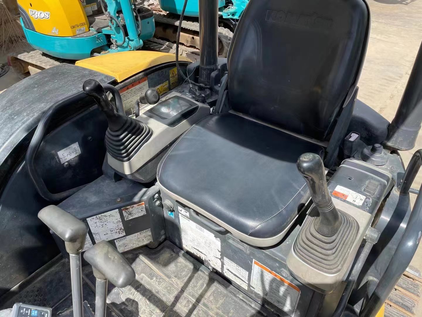 Original Hydraulic Valve Used Komatsu PC35 Mini Excavator with 0.11 Bucket Capacity