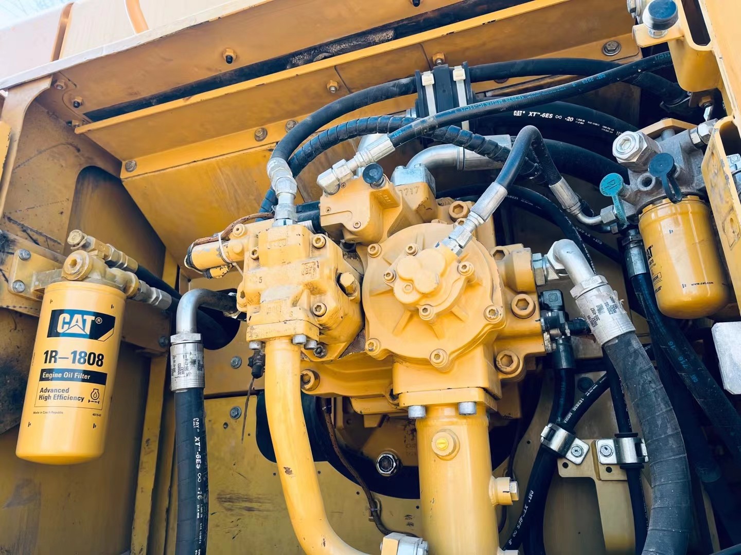 Second-Hand CAT349D2 Excavator Bucket Capacity 2.1 Cubic Meters