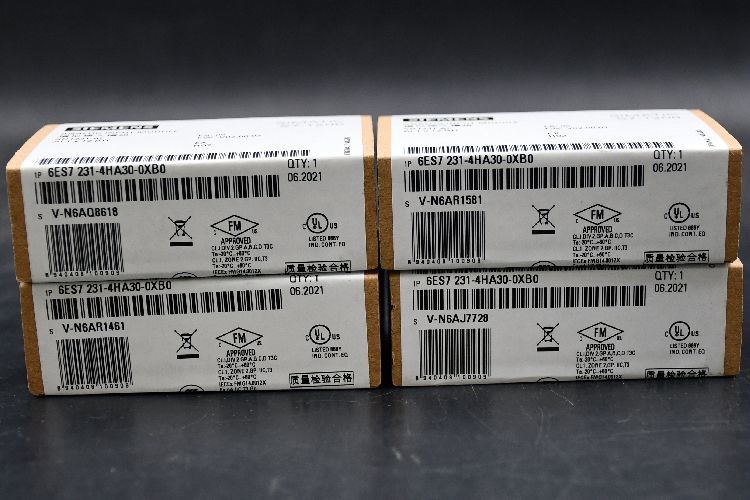 Siemens LOGO! 3 Pole Contactor - 20 A, 230 V ac Coil, 3NO + 1NC, 4 kW