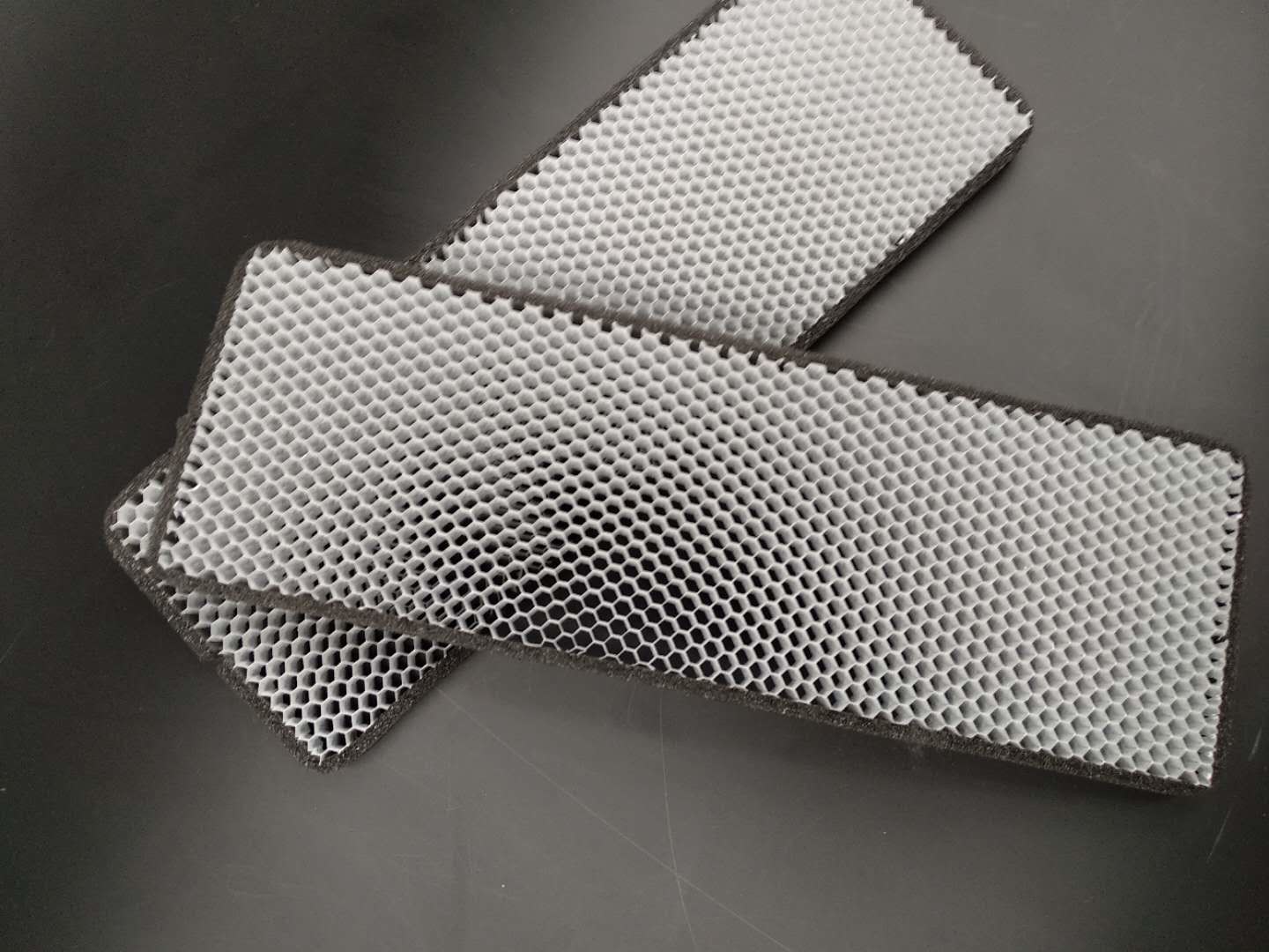 5mm 10mm Aluminum Honeycomb Filter With Sponge Frame