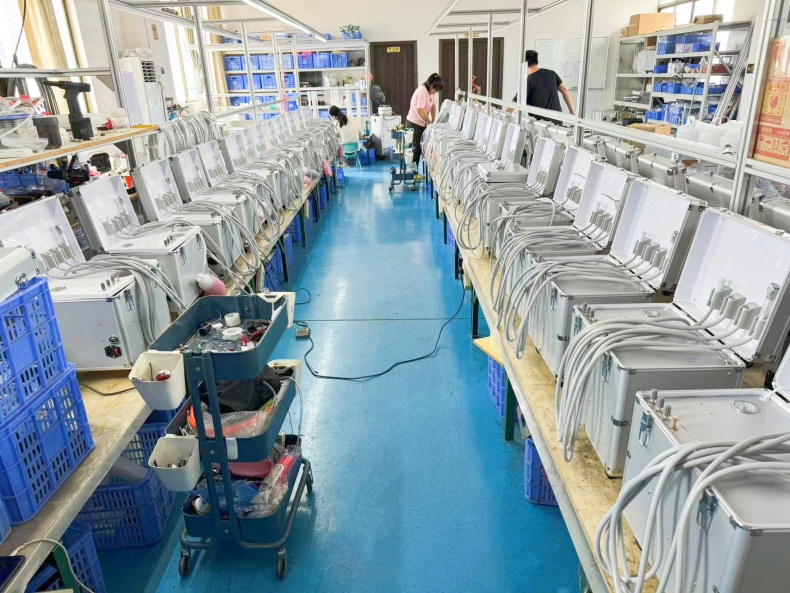 Dental Suitcase with Suction Unit Mobile Dental Unit With Build in Air Compressor Portable Dental Unit for Students Use