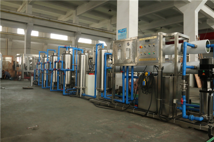 Automatic 3-in-1 Mineral Water Filling Machine 8000BHP 500ml