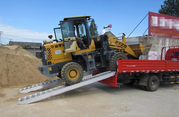 Buy cheap Anti Corresion Sheet Metal Fabrication Parts Truck Unloading Ramp Aluminum Ramp from wholesalers