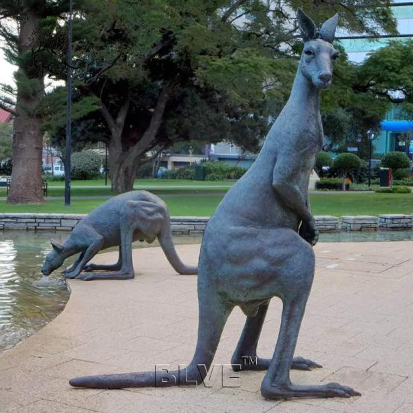 Buy cheap Bronze Kangaroo Sculptures Garden Casting Metal Animal Garden Statue Molds Life Size Australia Outdoor Large from wholesalers