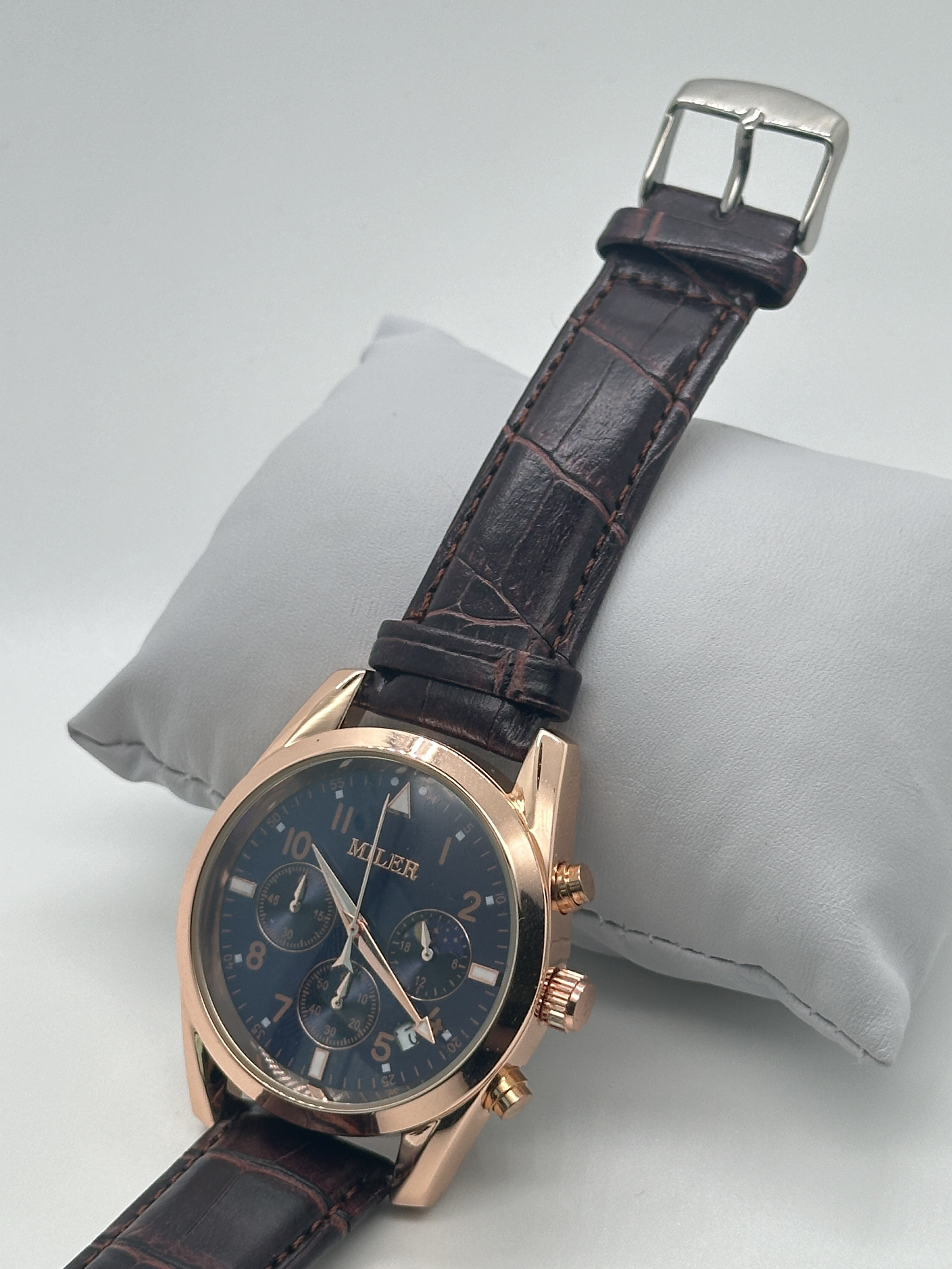 Convenient Brass Dail Quartz Light Watch Waterproof Stylish Women Watch