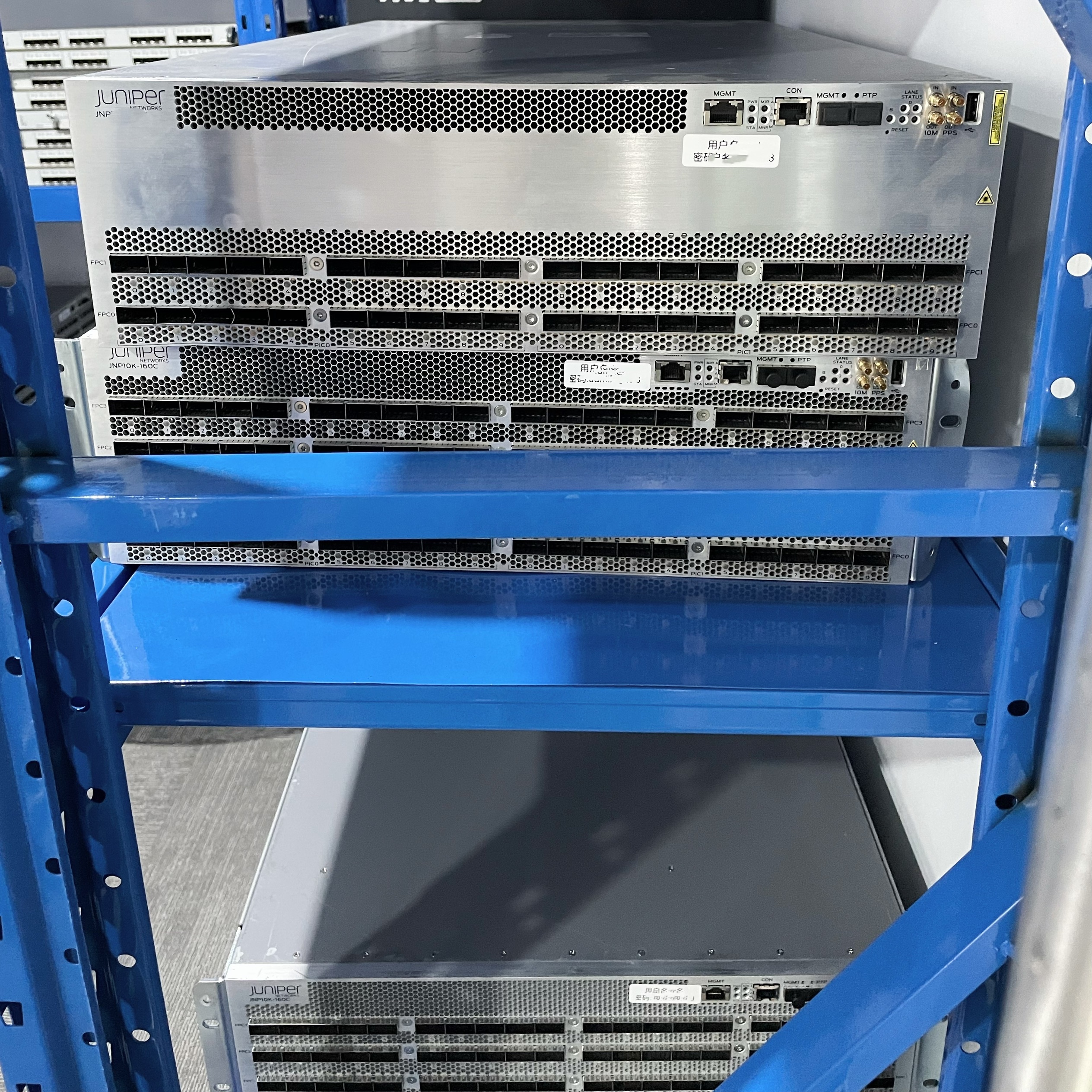 10/100/1000/100000/400000Mbps Transmission Rate Juniper PTX10001-36MR-AC And Stock
