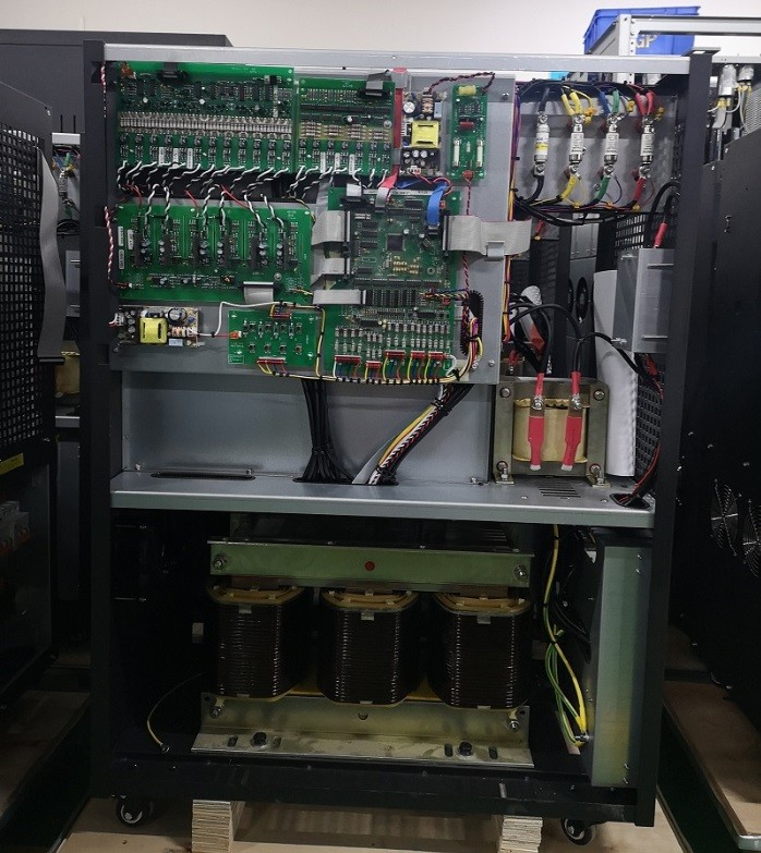 Low Frequency 3 Phase Online Ups 40KVA-80KVA With Sealed Lead Acid Battery