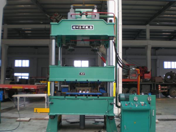 Buy cheap Modern 200t Hydraulic Press , Hydraulic Powder Compacting Press Machine from wholesalers