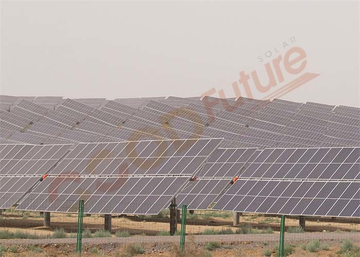 Simple 0.5kwh Smart Solar Tracking System Hot Dip Galvanized 50m/S
