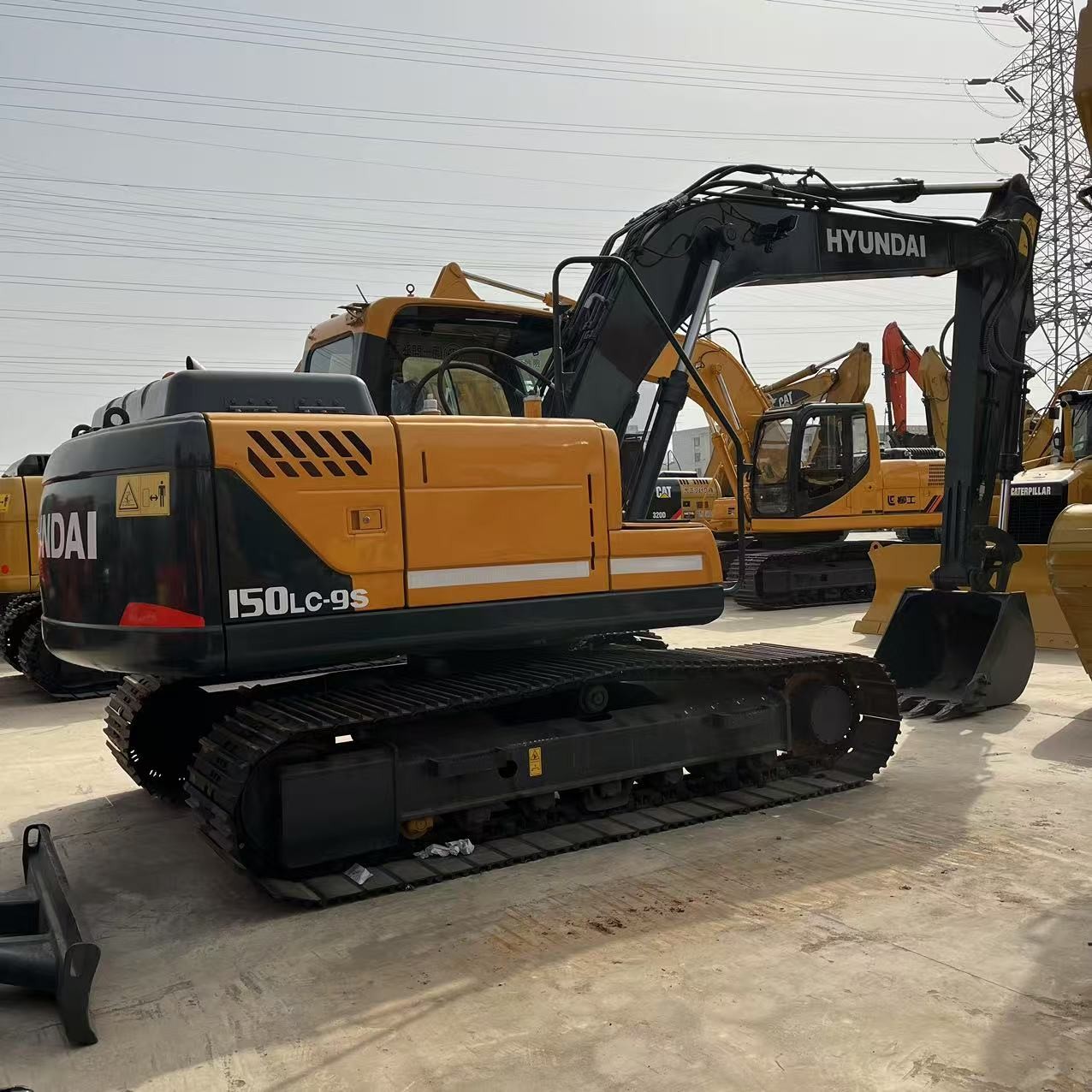 Korea Brand Hyundai 150 Crawler Used medium Excavator 15 Ton Digger for Construction