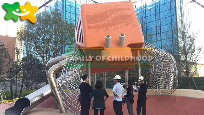 Hermit Crab Outdoor Play Structures Fiberglass Material UV Resistance For Public Places