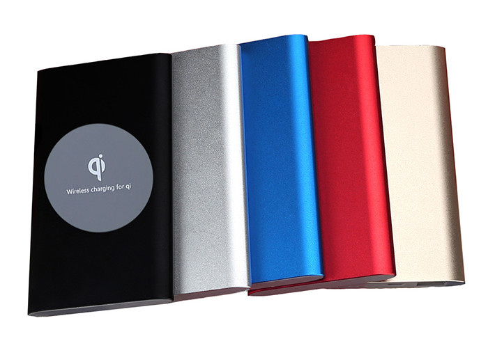 Gold USB C Magnetic Wireless Power Bank With Fast Charging Function