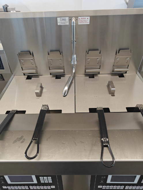 Two Pots Four Baskets Gas Heating Chips Open Deep Fryer With Oil Filtration