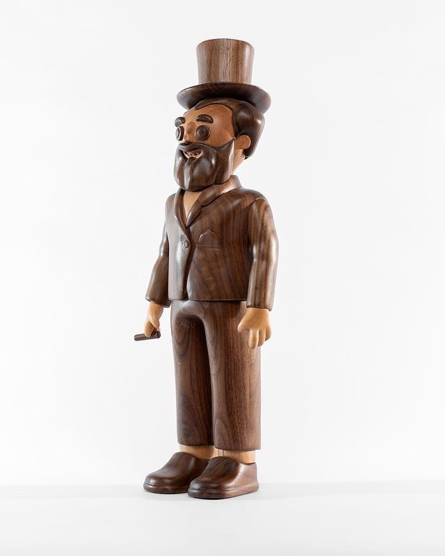 Smooth Surface Wooden Art Sculpture Exhibition For Gallery