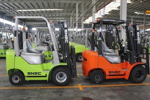 New 1.8ton Gasoline Forklift with Positioner Price