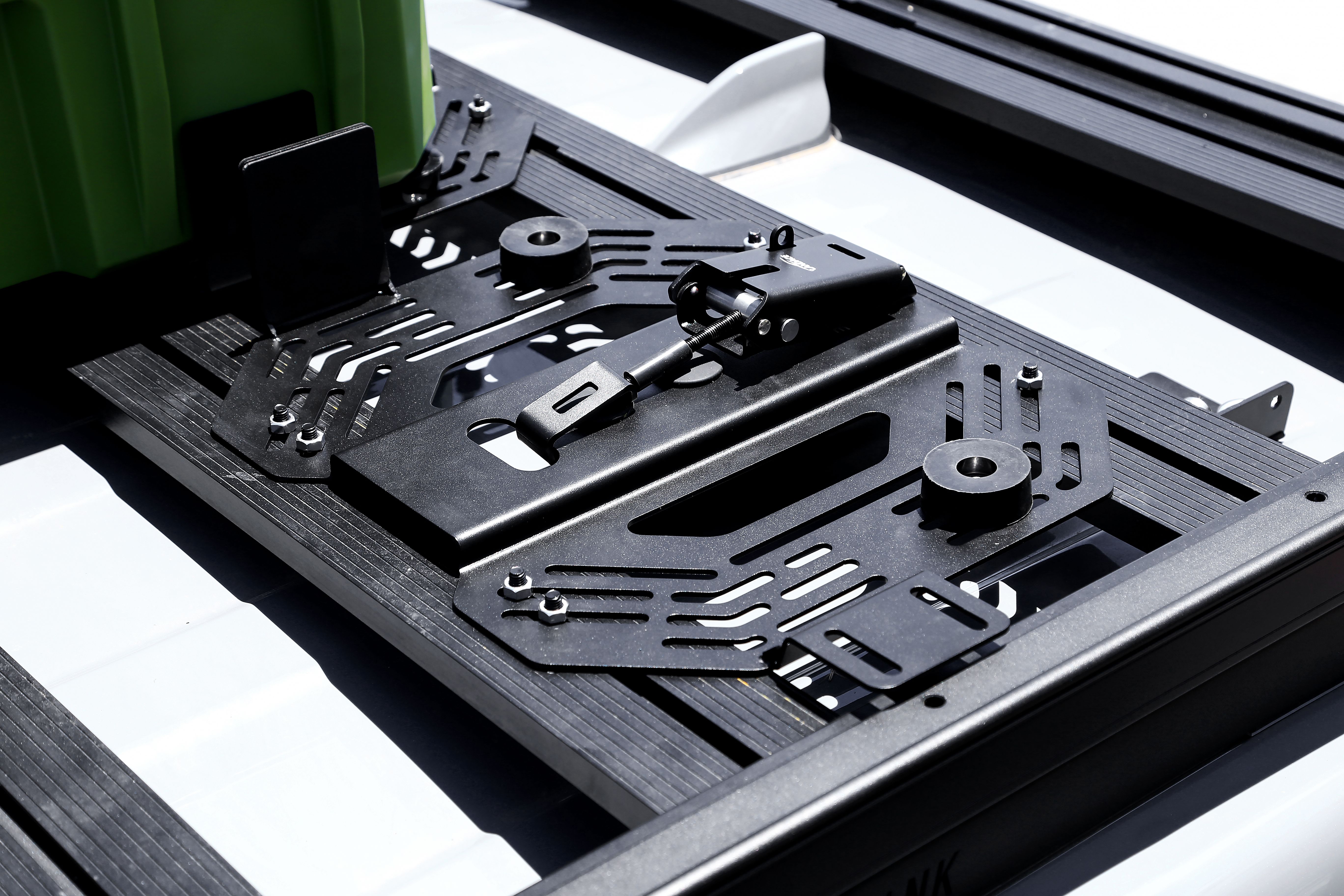 Black Universal Roof Rack Mounting Brackets Powder Coated