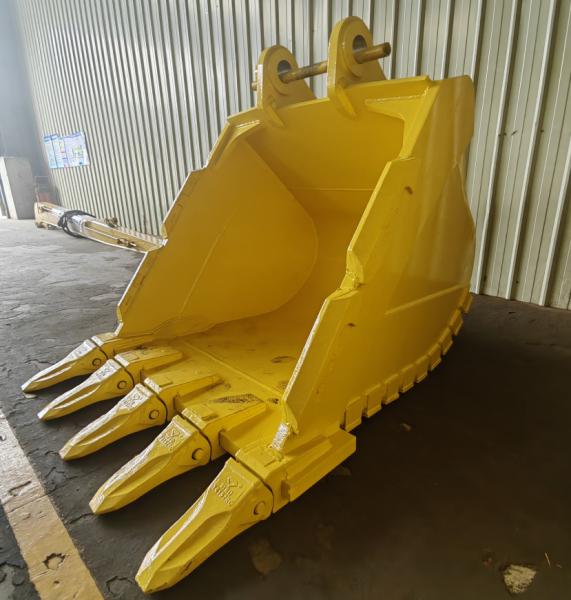 Buy cheap Construction Machinery CAT330 Excavator Bucket 30ton Excavator Heavy Duty Rock Bucket for A telescopic dipper attachment from wholesalers