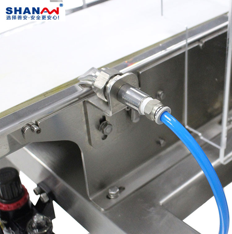 High Speed Conveyor Weight Checking Machine For Vegetables 2 Years Warranty