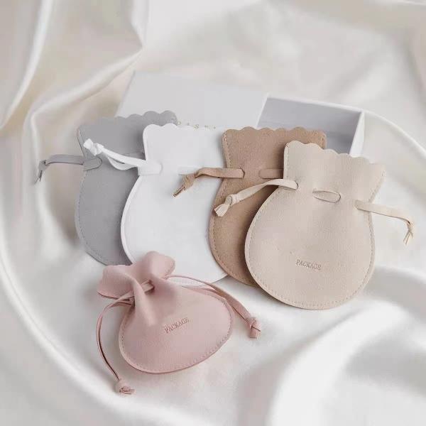 Buy cheap Custom Size Round Drawstring Jewelry Pouch Silk Screen Logo from wholesalers