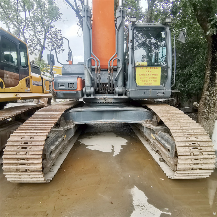 DOOSAN530 Secondhand Excavator with 3.2m3 Bucket Capacity Original Hydraulic Cylinder
